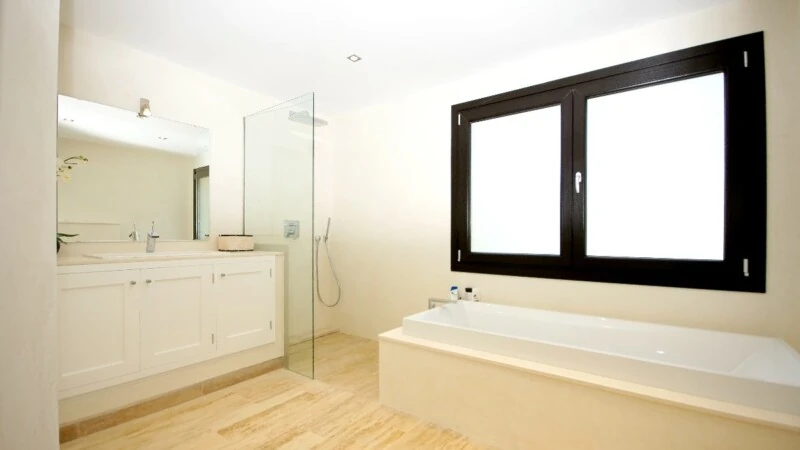 Villa in Nova Santa Ponsa - Master Bathroom