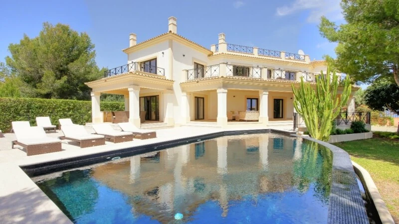 Villa in Nova Santa Ponsa - Modern villa for sale near Puerto Adriano