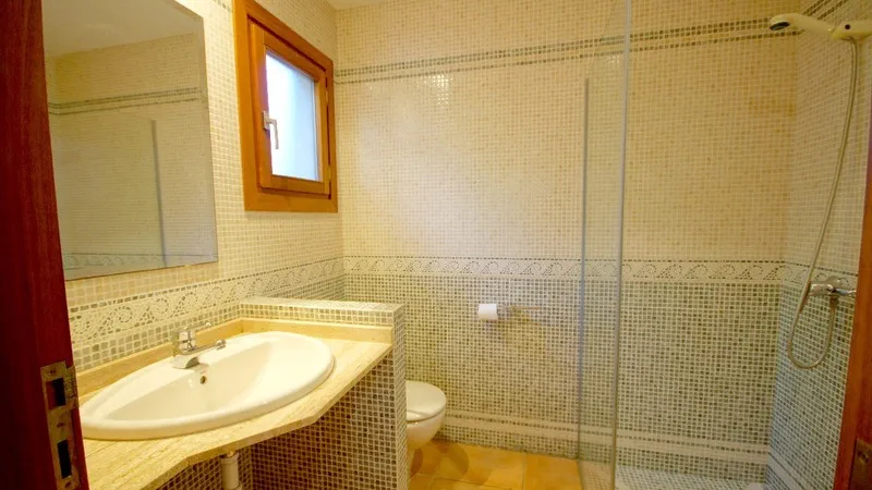 Villa in Costa de la Calma - Guest Shower room