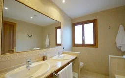 Villa in Costa de la Calma - Master Bathroom