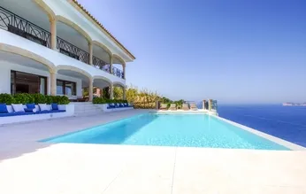 Mansion in La Mola - Pool terraceand infinity pool