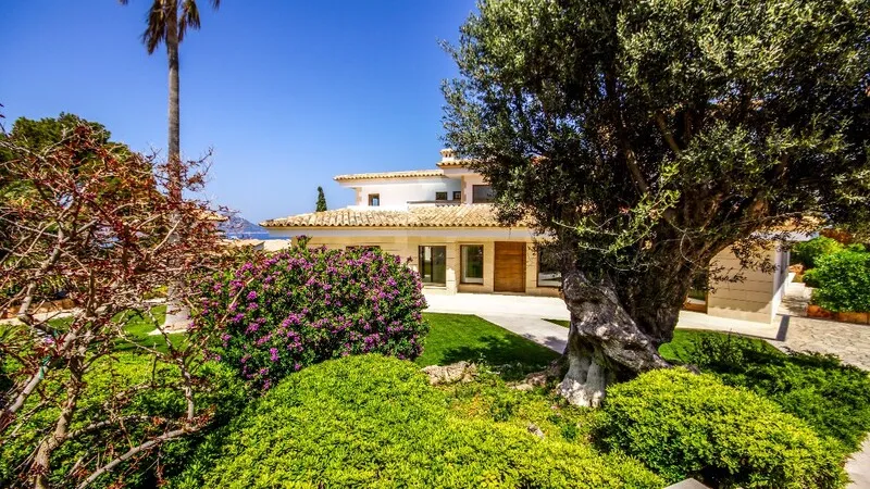 Mansion in La Mola - View from garden