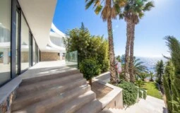 Villa in Mallorca - Stairway to garden