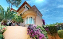 Villa in Nova Santa Ponsa - Front line house