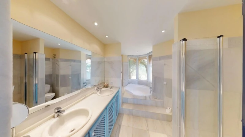 Villa in Nova Santa Ponsa - Master Bathroom