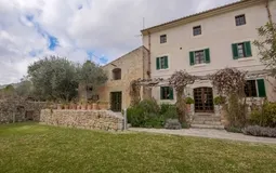 Finca in Cala Sant Vicenç - Building view