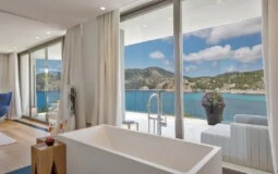 Mansion in Camp de Mar - Bedroom 1 bathroom3