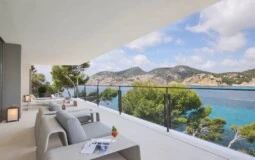 Mansion in Camp de Mar - Master bedroom full terrace