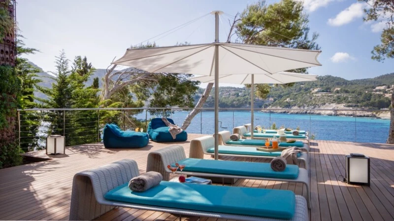 Mansion in Camp de Mar - Pool terrace and sea view