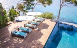 Mansion in Camp de Mar - Pool terrace view from upper level