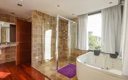Villa in Portals Nous - MASTER BATHROOM