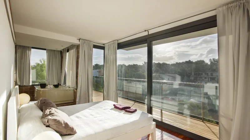 Villa in Portals Nous - MASTER BED