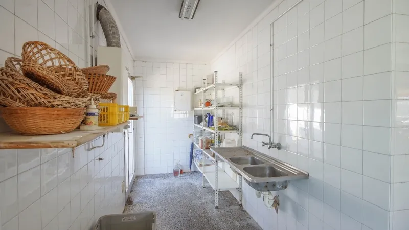 Bar and Restaurant in Portals Vells - Kitchen Washing area