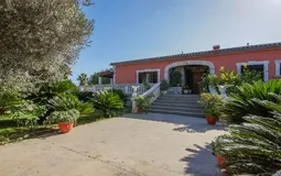 Villa in Son Sardina - Building entrance