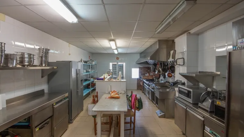 Finca in Son Ferriol - INDUSTRIAL KITCHEN
