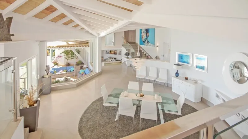 Villa in Puerto Andratx - Dining area and entrance hall