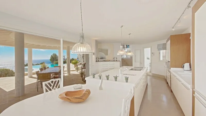 Villa in Puerto Andratx - Kitchen and view