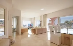 Apartment in Puerto Andratx - Dining and living area