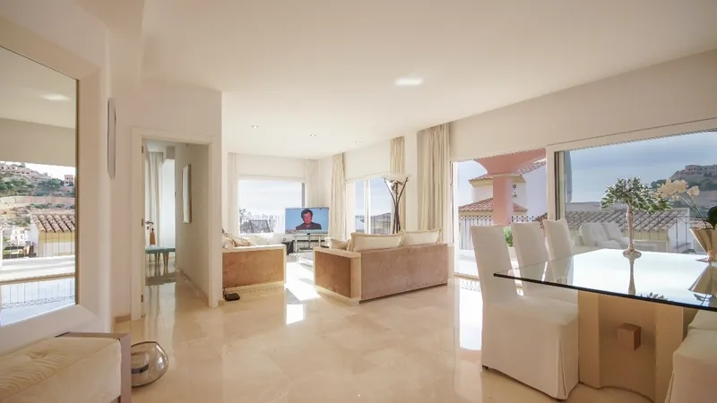 Apartment in Puerto Andratx - Dining and living area