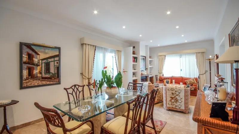 Villa in Son Gual - Dining and living