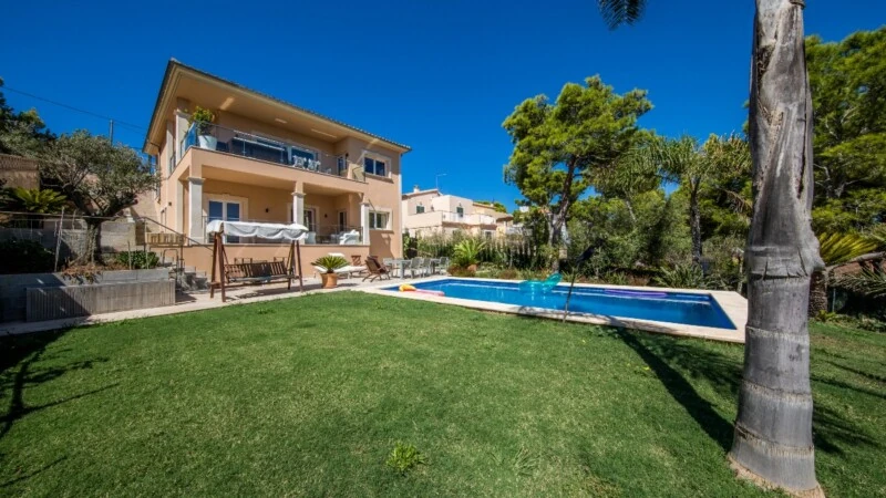 Villa in El Toro - Port Adriano - Building view from garden