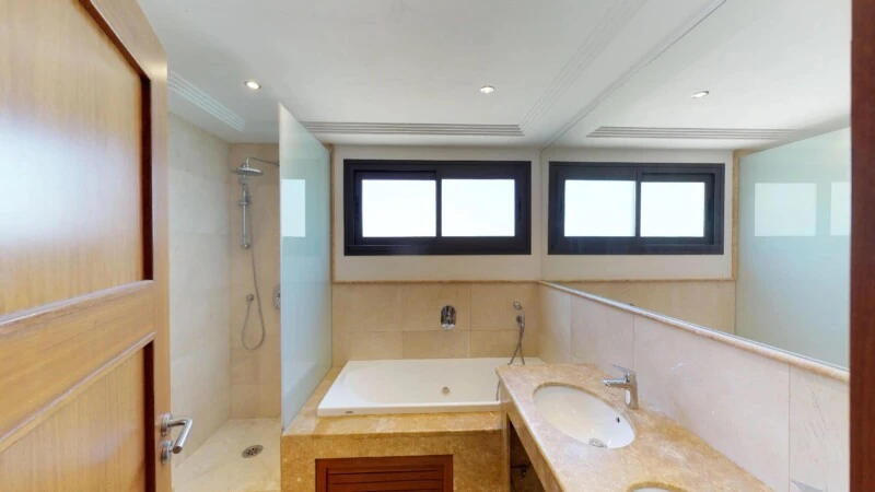 Garden Apartment in Nova Santa Ponsa - Master Bathroom