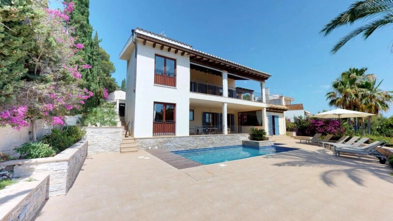 Villa in Santa Ponsa - Villa with pool