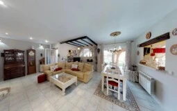 Villa in El Toro - Port Adriano - Living and dining