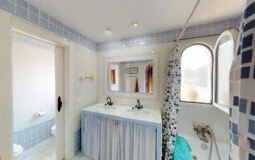 Villa in El Toro - Port Adriano - Bathroom