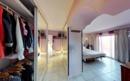 Villa in El Toro - Port Adriano - Master Bedroom with balcony and views