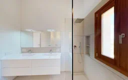 Finca in Son Gual - One of 4 en-suite bathrooms