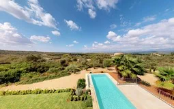Finca in Son Gual - Views all the way to the sea and bay of Palma
