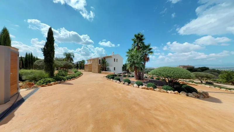 Finca in Son Gual - Driveway