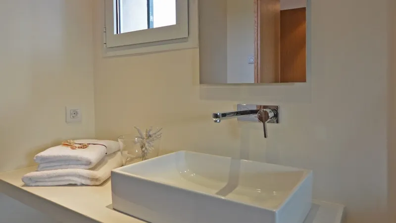 Townhouse in Porto Colom - front bath 001
