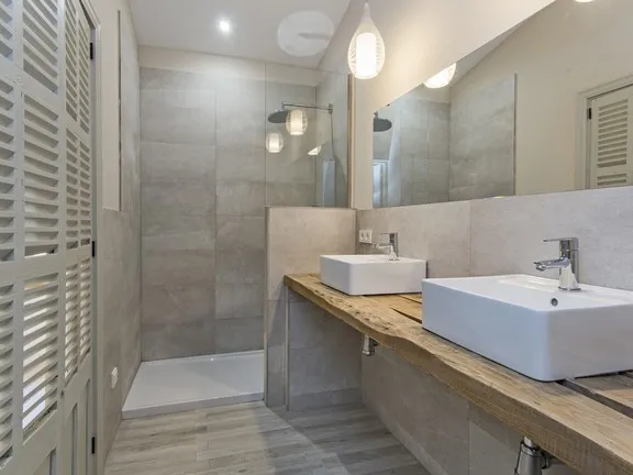 Townhouse in Alaró - en+suite+bath+2