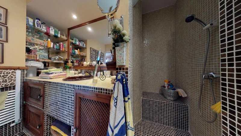 Villa in El Toro - Port Adriano - Master shower en-suite