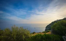 Plot in La Mola - APM_AllAboutLaMola_Rechts_02