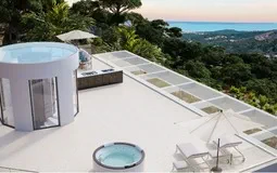 Under Construction in Son Vida - Captura