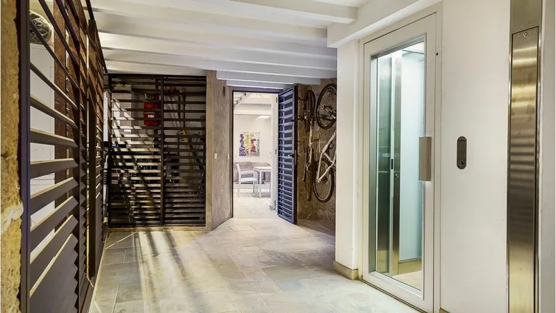 Townhouse in La Llotja - Captura3