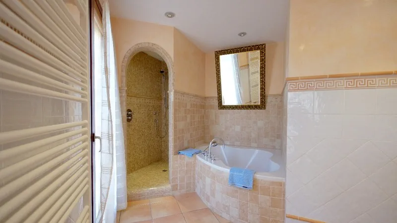 Villa in El Toro - Port Adriano - Bath and shower
