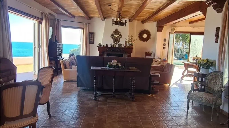 Villa in Cala Esmeralda - Captura12