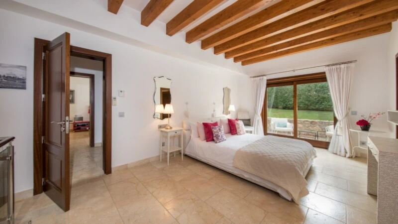 Detached Villa in Nova Santa Ponsa - Bedroom