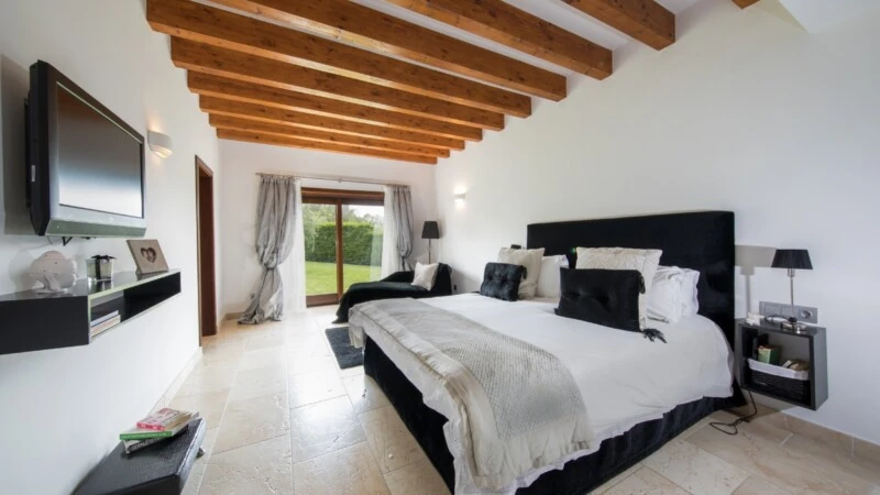 Detached Villa in Nova Santa Ponsa - Bedroom (2)