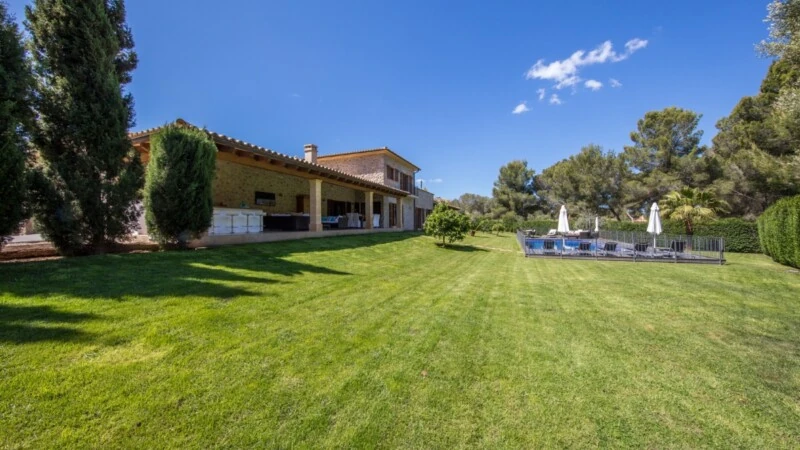 Detached Villa in Nova Santa Ponsa - Garden