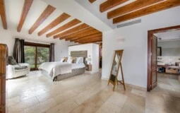 Detached Villa in Nova Santa Ponsa - Master bedroom