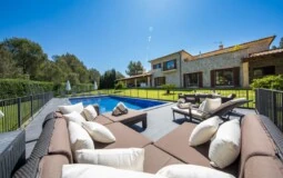 Detached Villa in Nova Santa Ponsa - Pool lounge