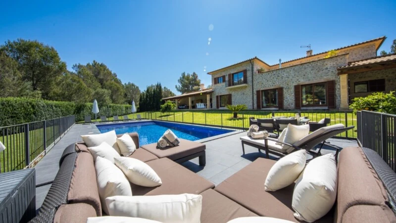 Detached Villa in Nova Santa Ponsa - Pool lounge