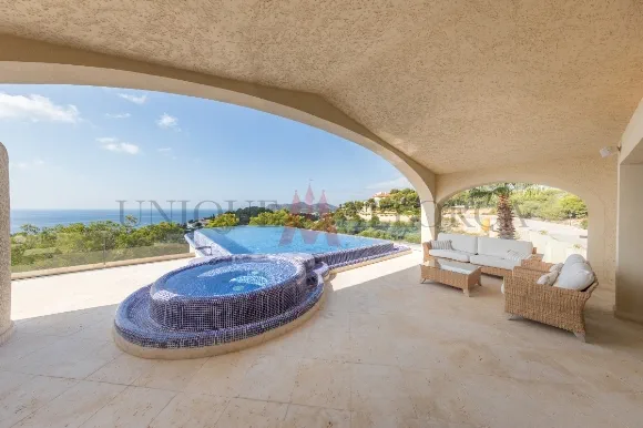 Villa in Costa de la Calma - V-Calma-158_6_Coveed terrace and lounge