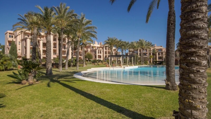 Apartment in Nova Santa Ponsa - Garden and pool 1