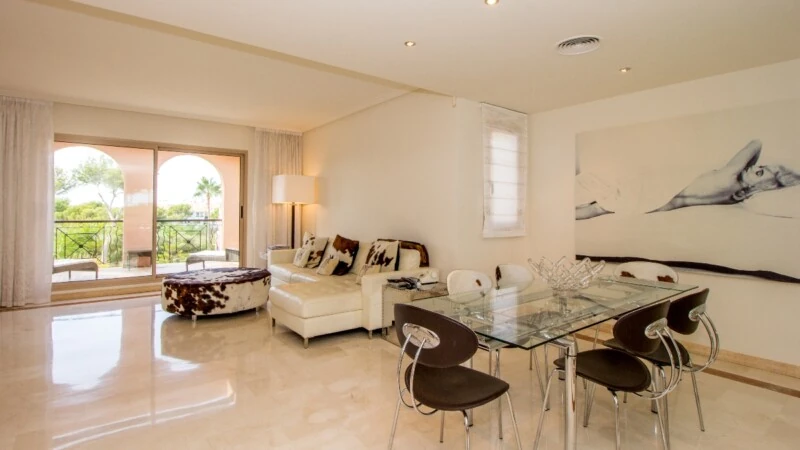 Apartment in Nova Santa Ponsa - Dining And Living